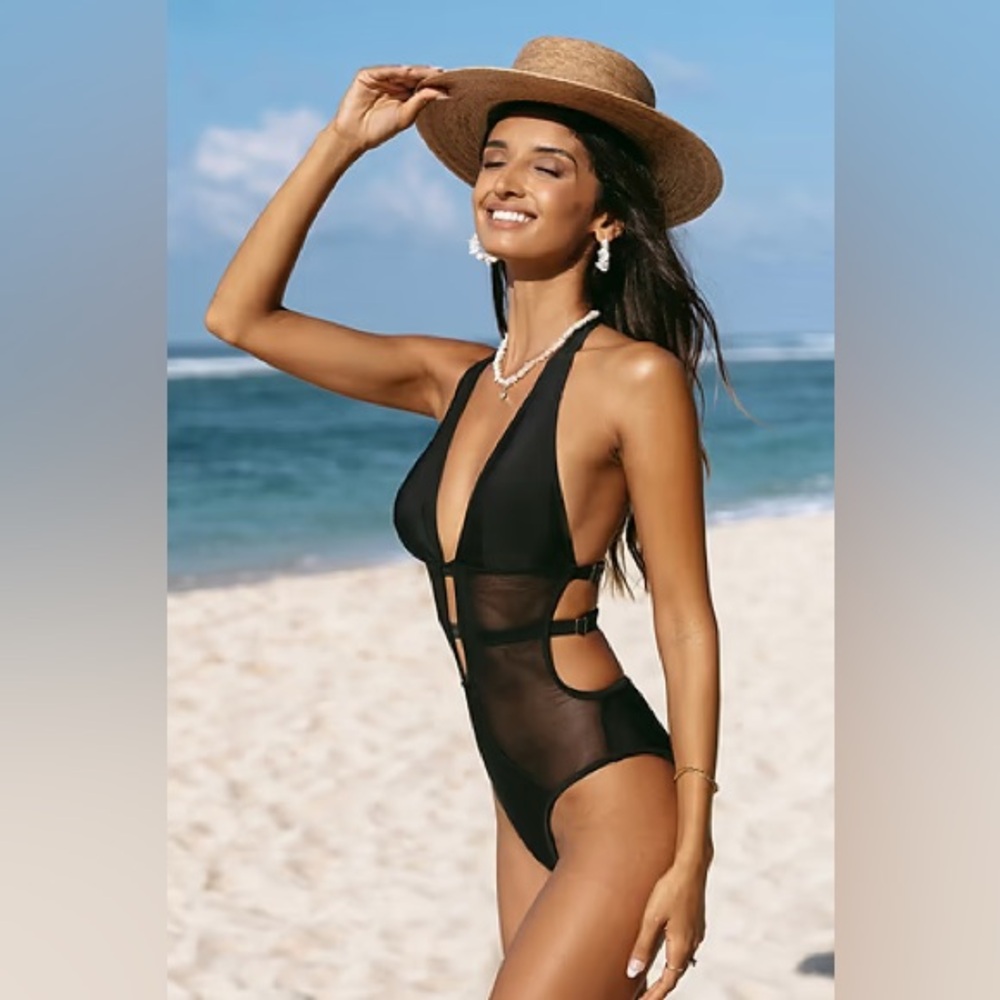 NWT “Swipe Right” Cupshe Mesh Insert Halter neck Monokini, MSRP $39, S
